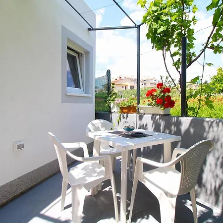 Apartment Josip 1649