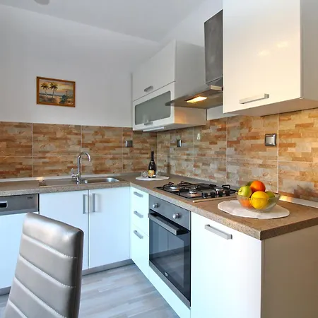 Apartment Josip 1649 Fazana