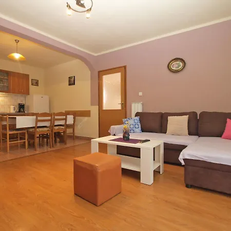 Josip 1649 Apartment Fazana