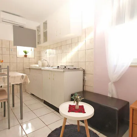 Josip 1649 Apartmán
