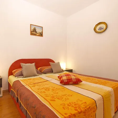 Josip 1649 Apartmán